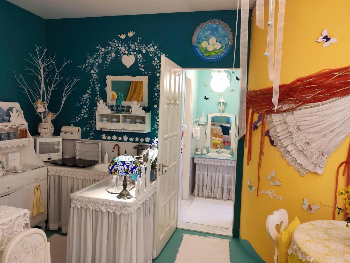 Feher Tulipan Apartman Hotel Debrecen Ngoại thất bức ảnh
