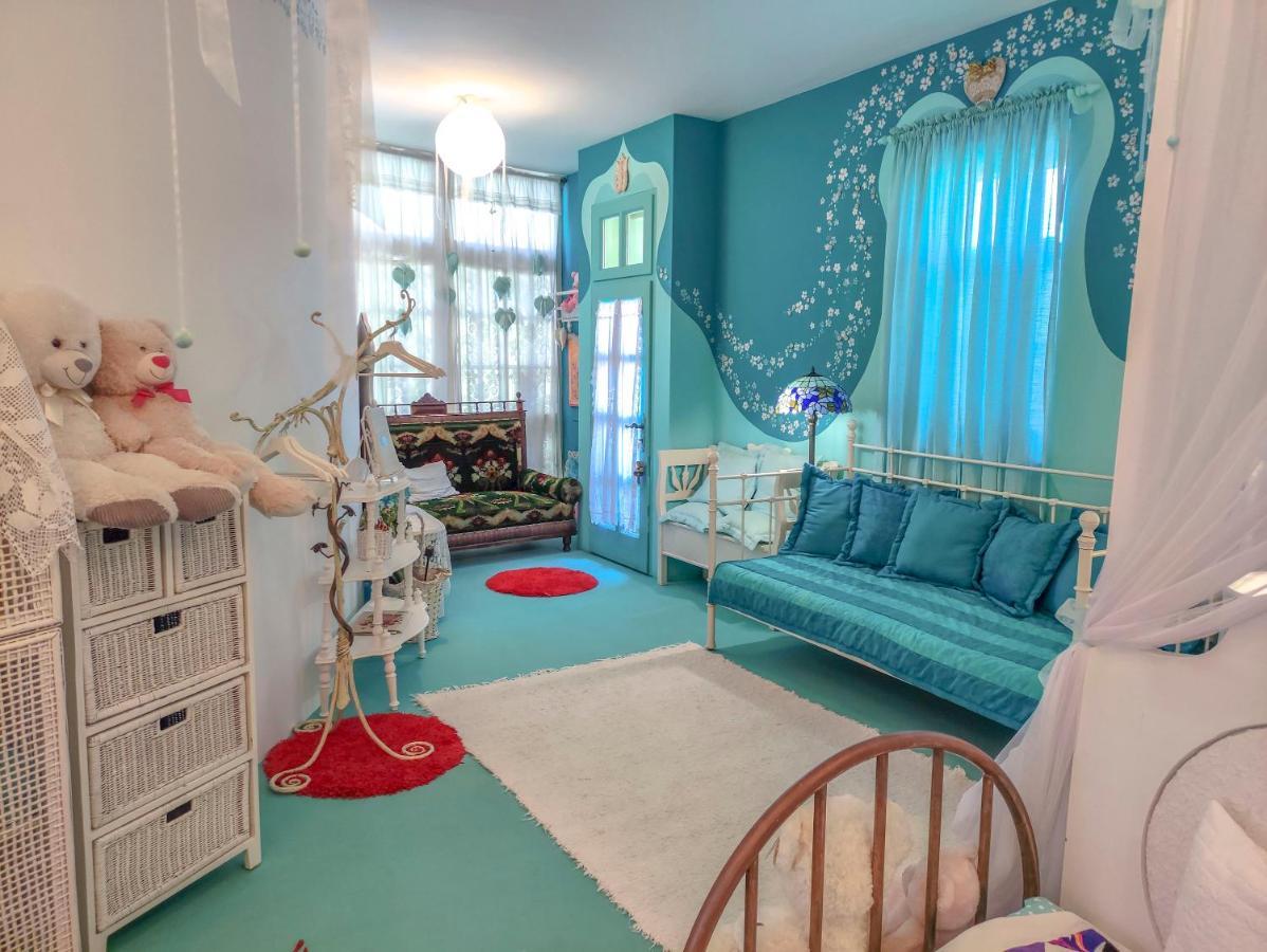 Feher Tulipan Apartman Hotel Debrecen Ngoại thất bức ảnh