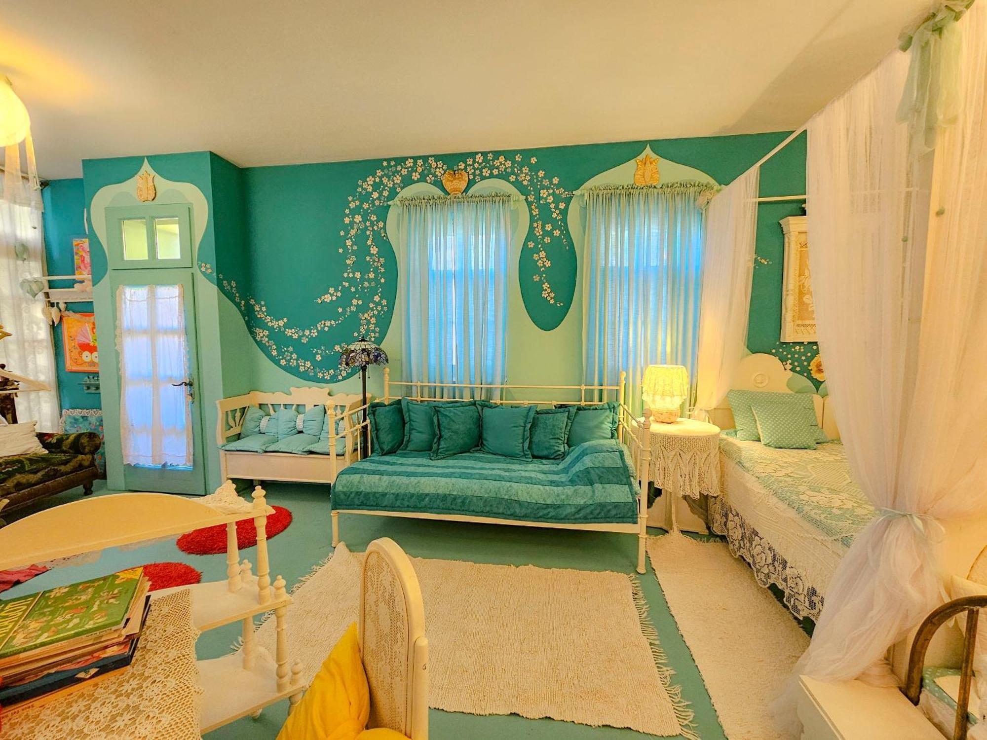 Feher Tulipan Apartman Hotel Debrecen Ngoại thất bức ảnh
