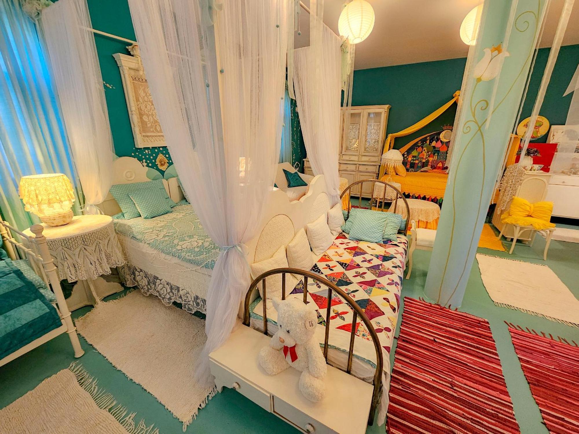 Feher Tulipan Apartman Hotel Debrecen Ngoại thất bức ảnh